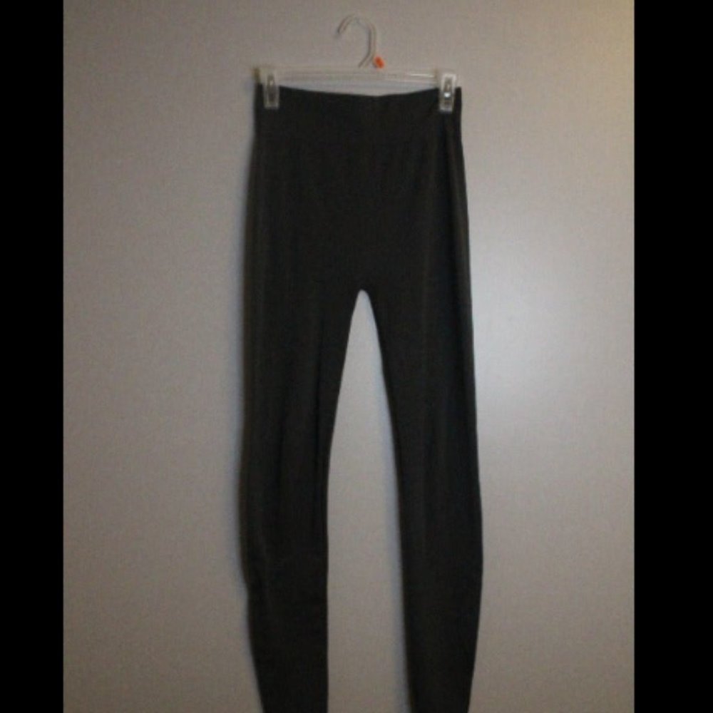 Charcoal gray leggings